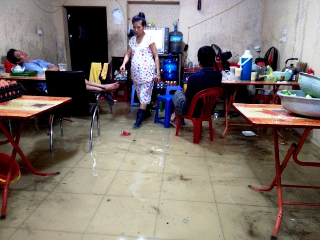 [-]Hải[-]Phòng:[-]Nhiều[-]tuyến[-]phố[-]biến[-]thành[-]sông[-]sau[-]mưa[-]lớn